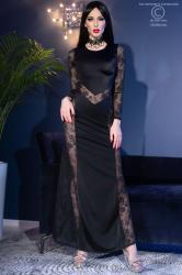 CHILIROSE: long black dress with lace inserts.