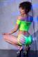Top e shorts con intagli. Verde acceso