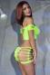 Top e shorts con intagli. Verde acceso