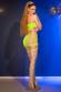 Top e pantaloncini con intagli. Verde neon