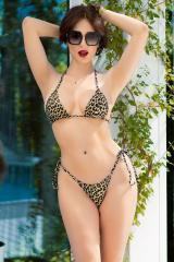 Mini bikini leopardato 3 pezzi con tanga e perizoma.